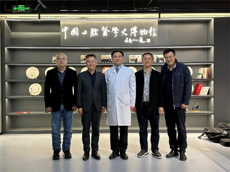 白云山和黃中藥赴中華中醫(yī)藥學(xué)會(huì)、首都醫(yī)科大學(xué)座談交流